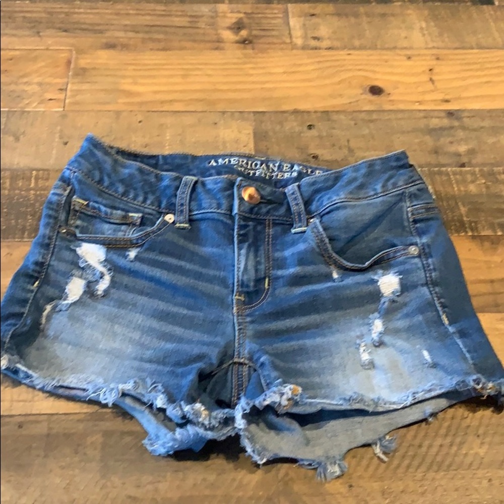 American Eagle midi super stretch shorts size 4
